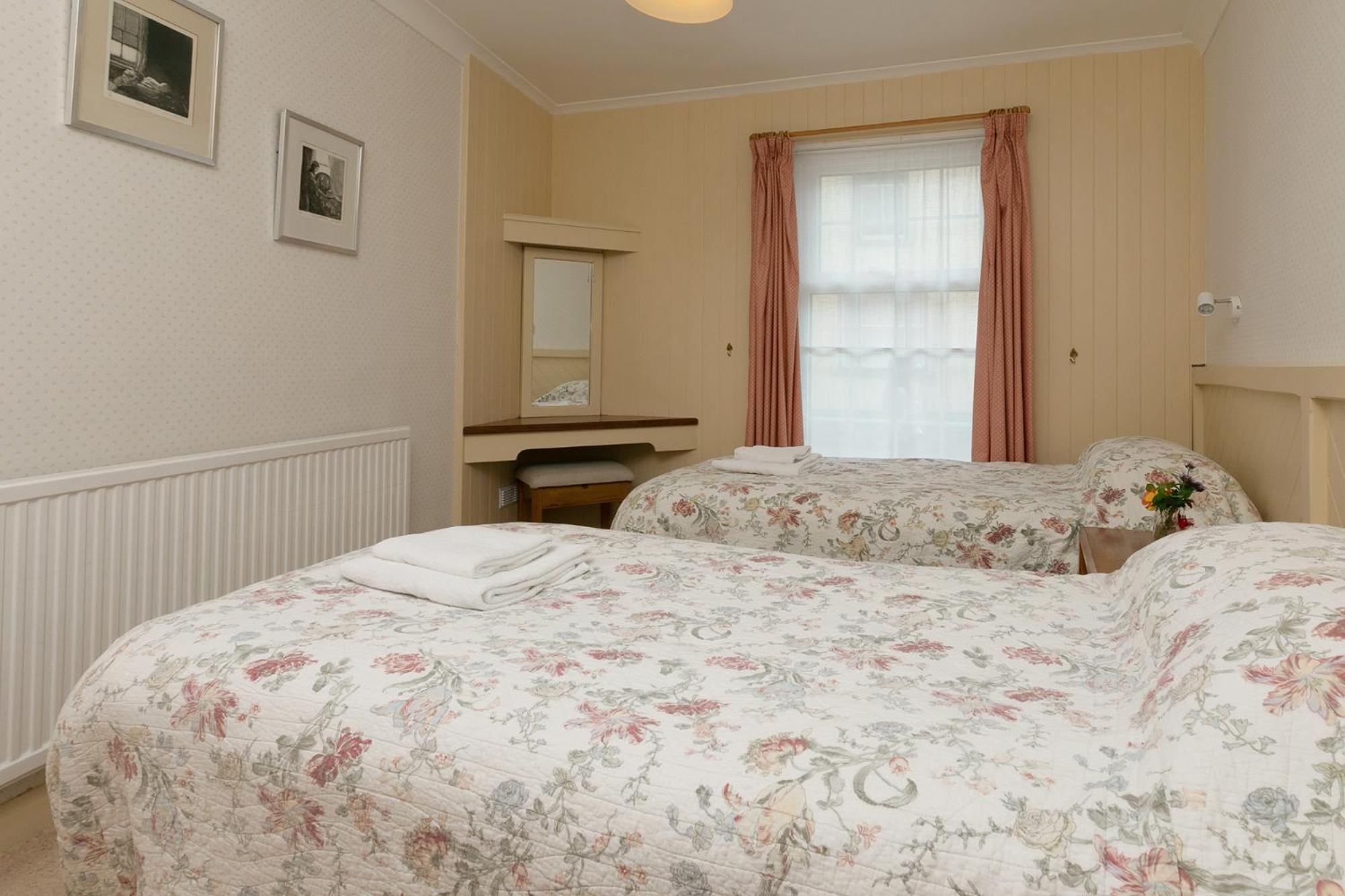 Aparthotel Galwad y Mor Saint David's Exterior foto